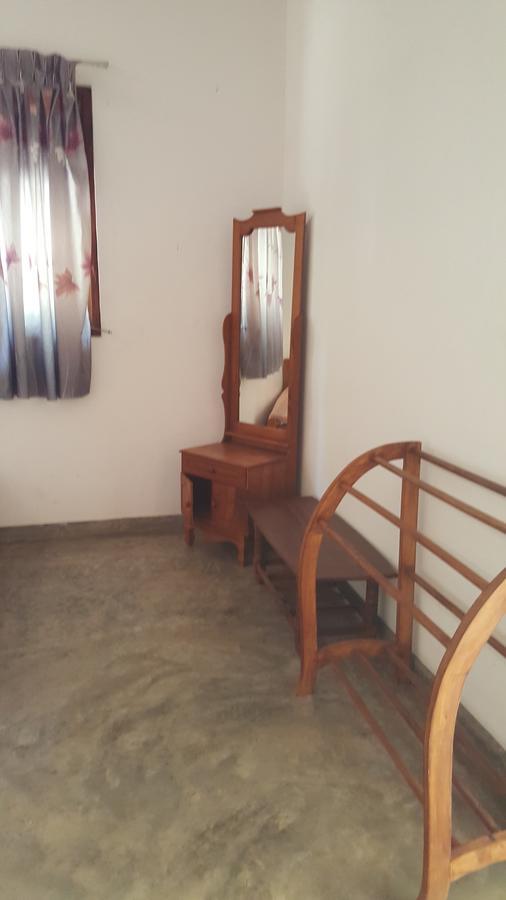 Lokuge Grand Resort Kataragama Luaran gambar