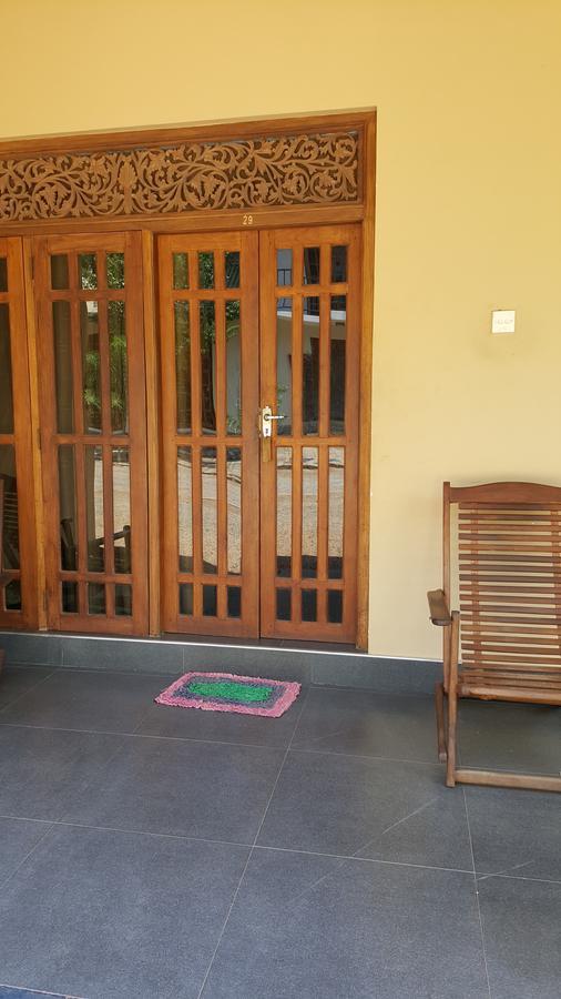 Lokuge Grand Resort Kataragama Luaran gambar